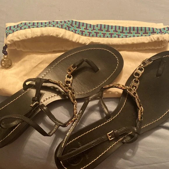 Tory Burch chain link detail sandals. Only worn once! - Picture 1 of 4